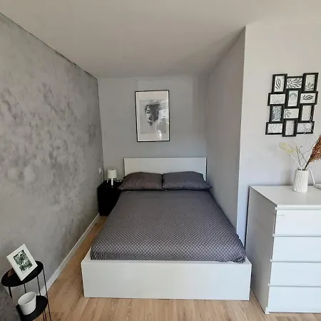 Apartment Chiq Blizko Centra